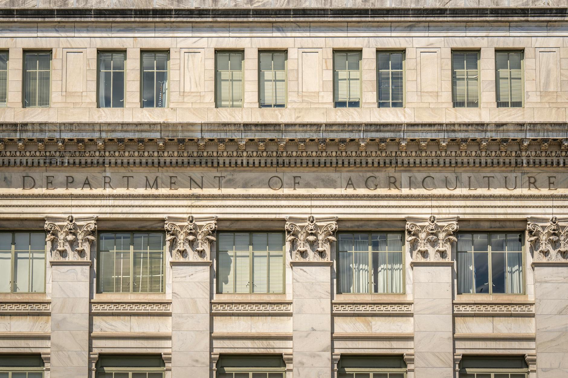 Kevin Warsh Confirmed as Fed’s 17th Chair as Powell Holds Interim Role