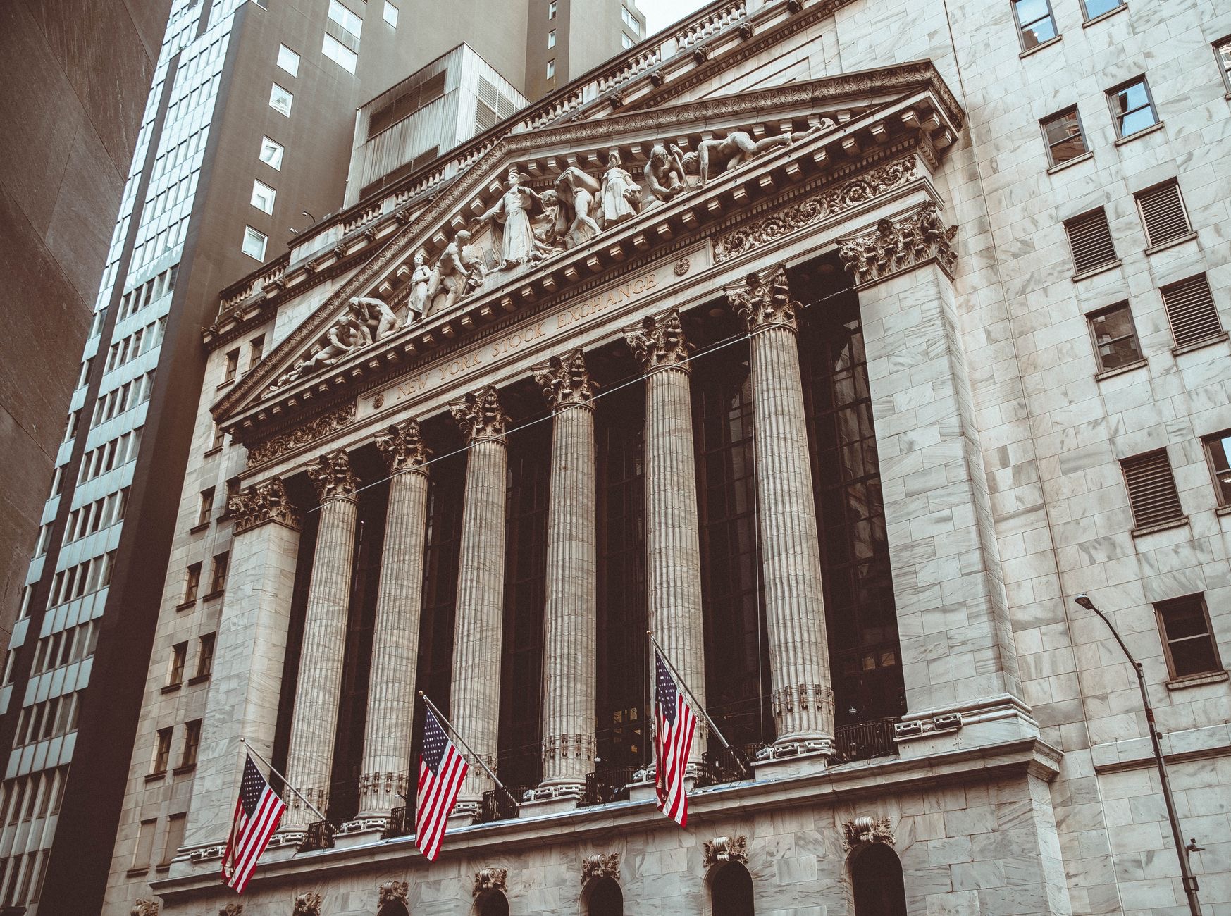 Nasdaq and S&P 500 Slip as Tech Weakness Offsets Broader Market Gains