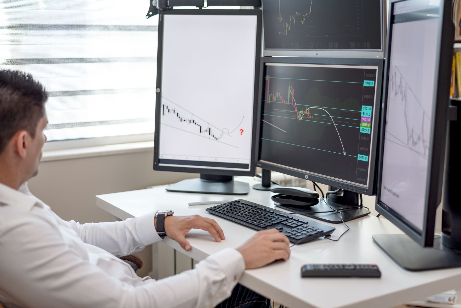 What to Expect in Markets This Week: Inflation Data, Warsh Testimony in Congress, Bank Earnings
