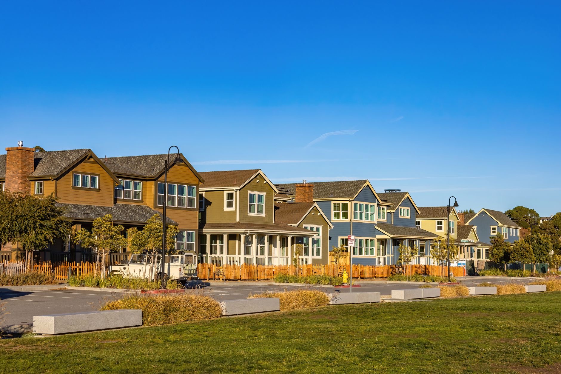 U.S. Growth Slows to 1.5% as Mortgage Rates Reach One-Year High