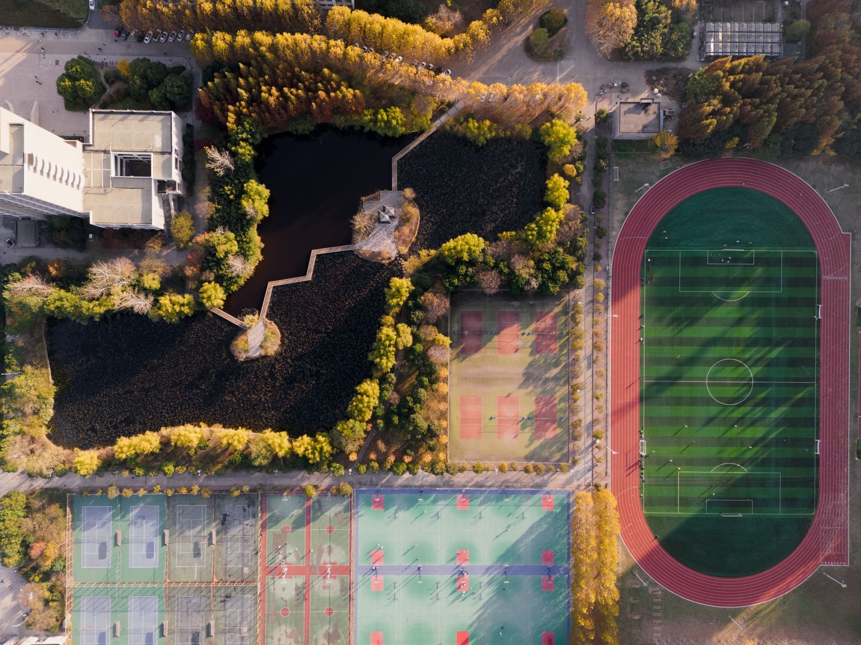 Harvard University campus buildings as officials navigate a major dispute over federal oversight and higher education policy.