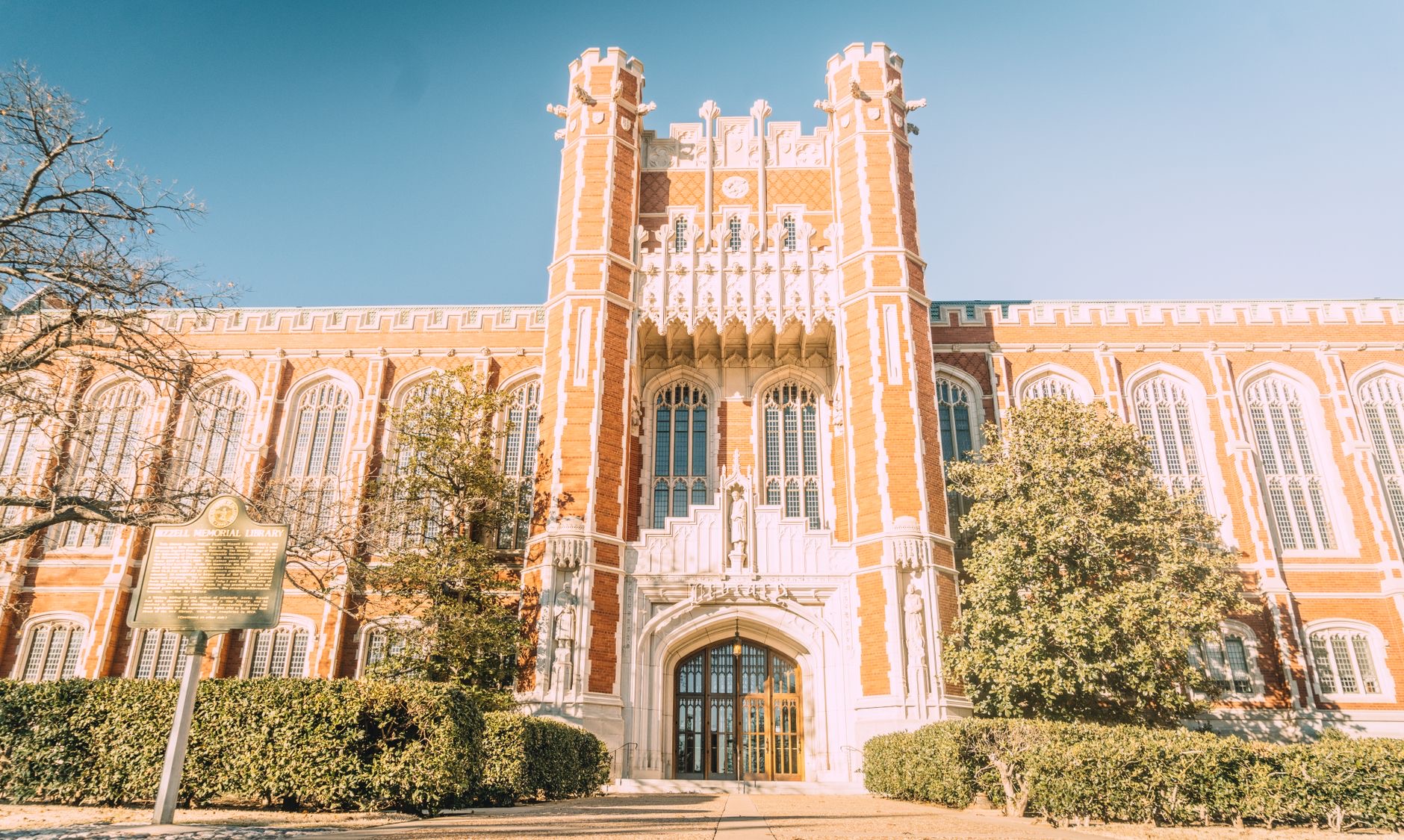Students walk across a Texas public university campus as state officials consider a performance-based higher-education funding formula.