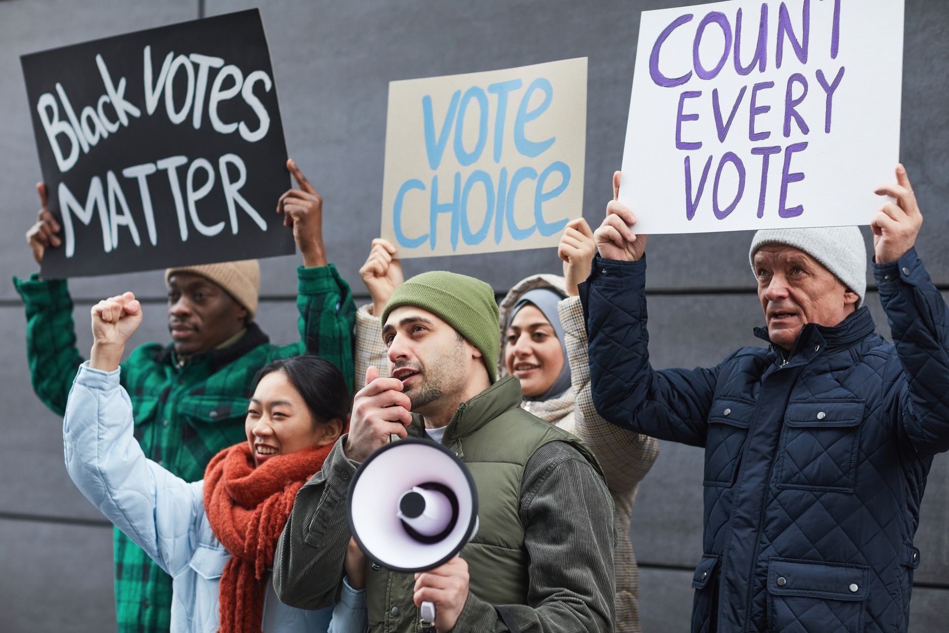 No Kings Rallies Across U.S. Urge Early Voting as November Midterms Approach